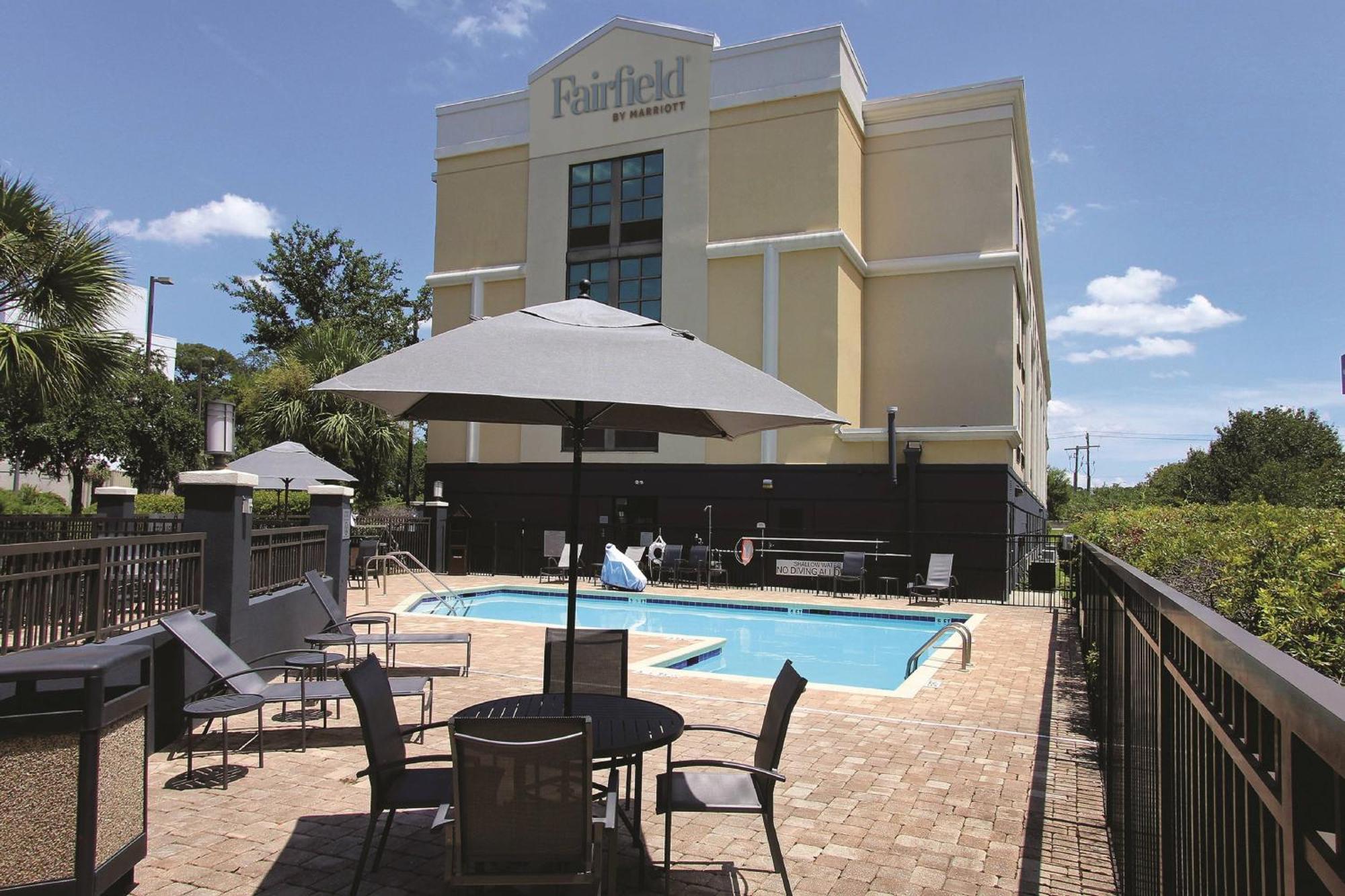 נורת' צ'רלסטון Fairfield Inn & Suites By Marriott Charleston Airport/Convention Center מראה חיצוני תמונה