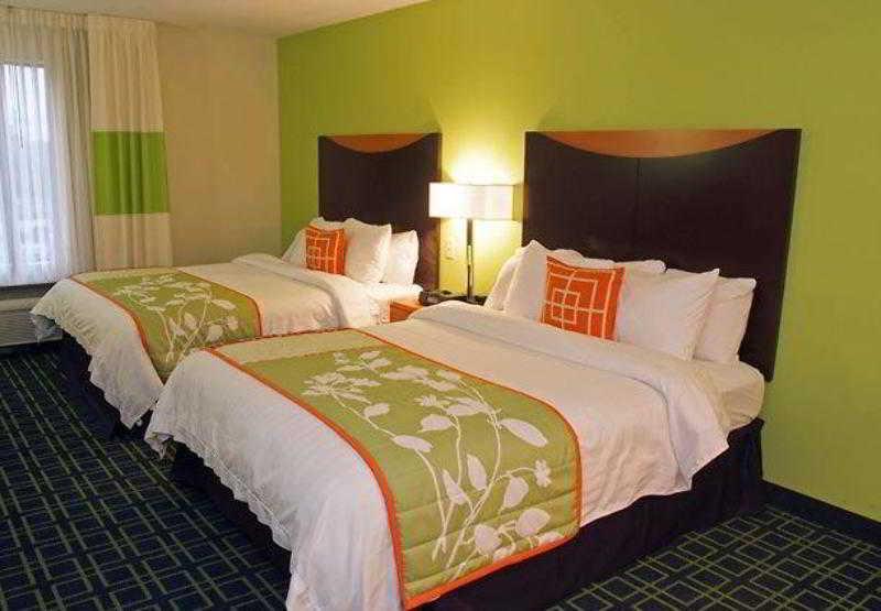 נורת' צ'רלסטון Fairfield Inn & Suites By Marriott Charleston Airport/Convention Center חדר תמונה